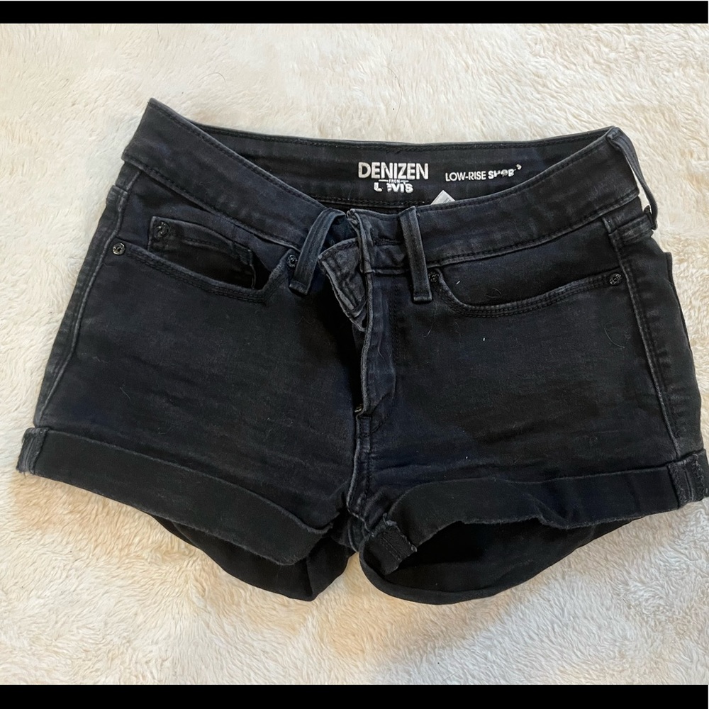 Black Levi Denizen shorts